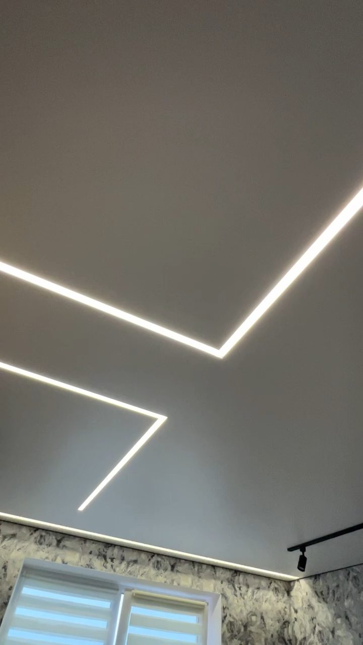 Световые линии потолки с LED линиями — фото с наших объектов